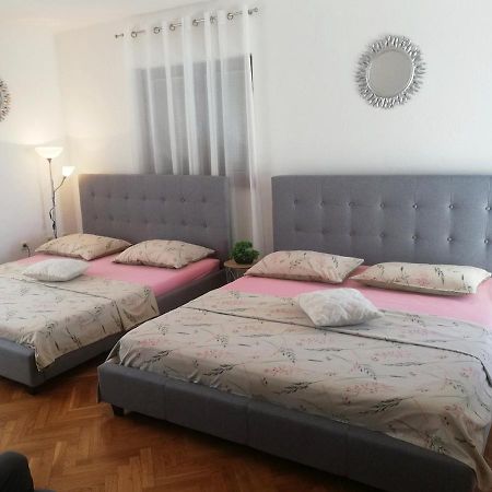 Apartment With Heated Pool And Sea View Trogir Exterior foto