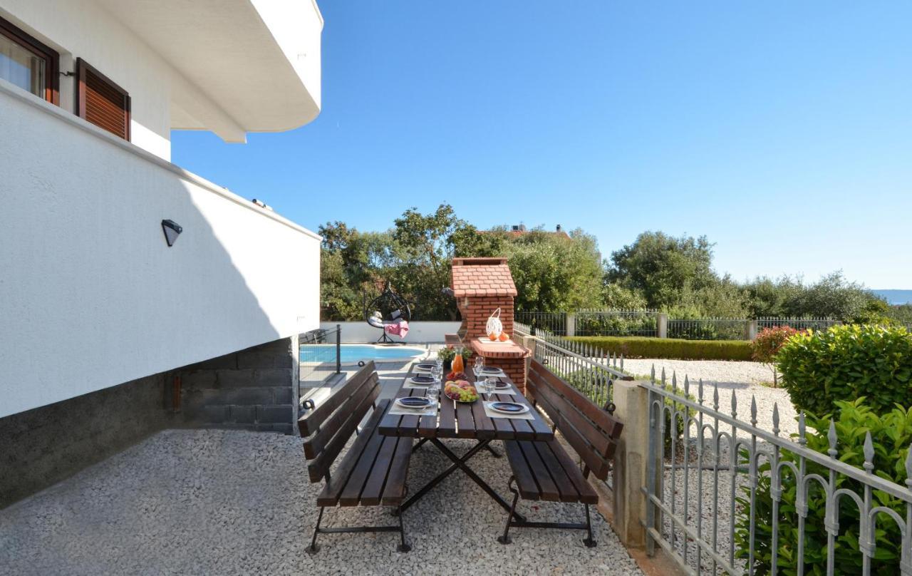 Apartment With Heated Pool And Sea View Trogir Exterior foto